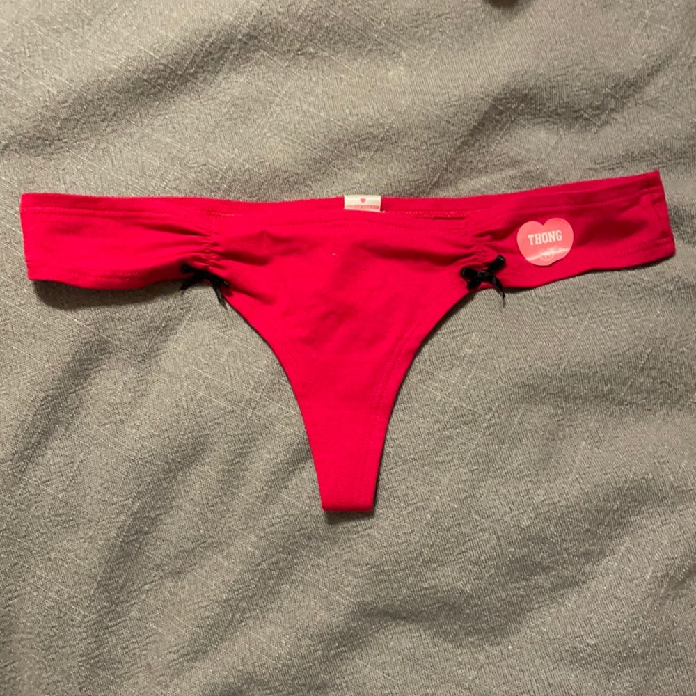 NWT Vintage Victoria’s Secret Pink Thong Sm